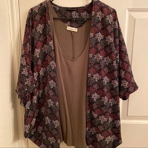 Green fancy patterned bat wing kimmo